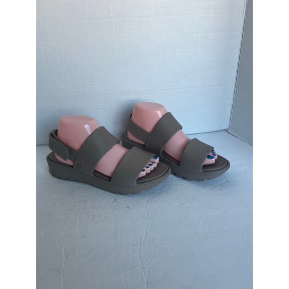 Skechers Taupe Foamies Arch Fit Platform Footsteps Rugged Soles Velcro Closure 9 - Picture 2 of 9